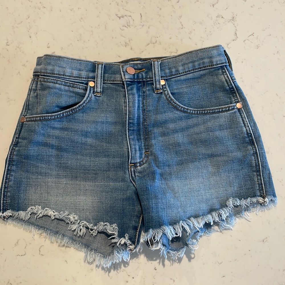 Wrangler cutoff distressed jean short. Great condition. Fits size 25/26, more 26